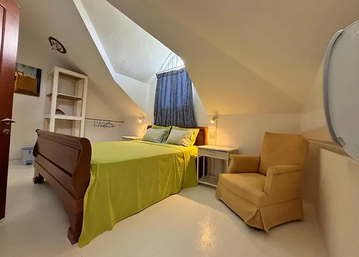 Chambre Comte De Saint-Exupery